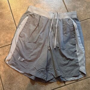 Under Armour Men's Light Gray Athletic Shorts